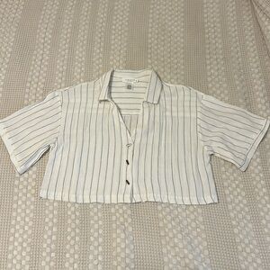 Loose cropped button up size small
